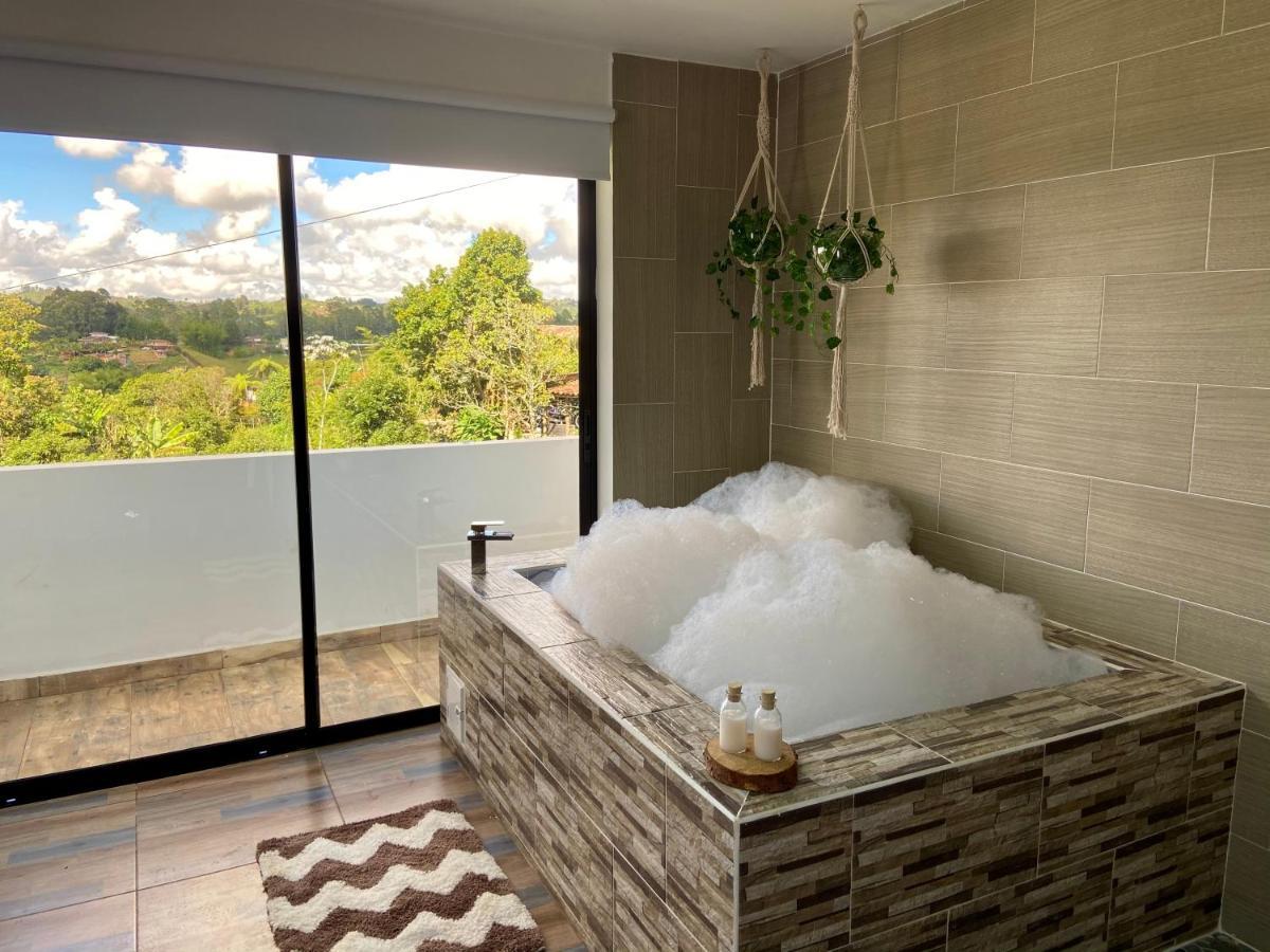 Cabanas Con Jacuzzi Y Chimenea - Casa Floral, Marinilla Exterior foto