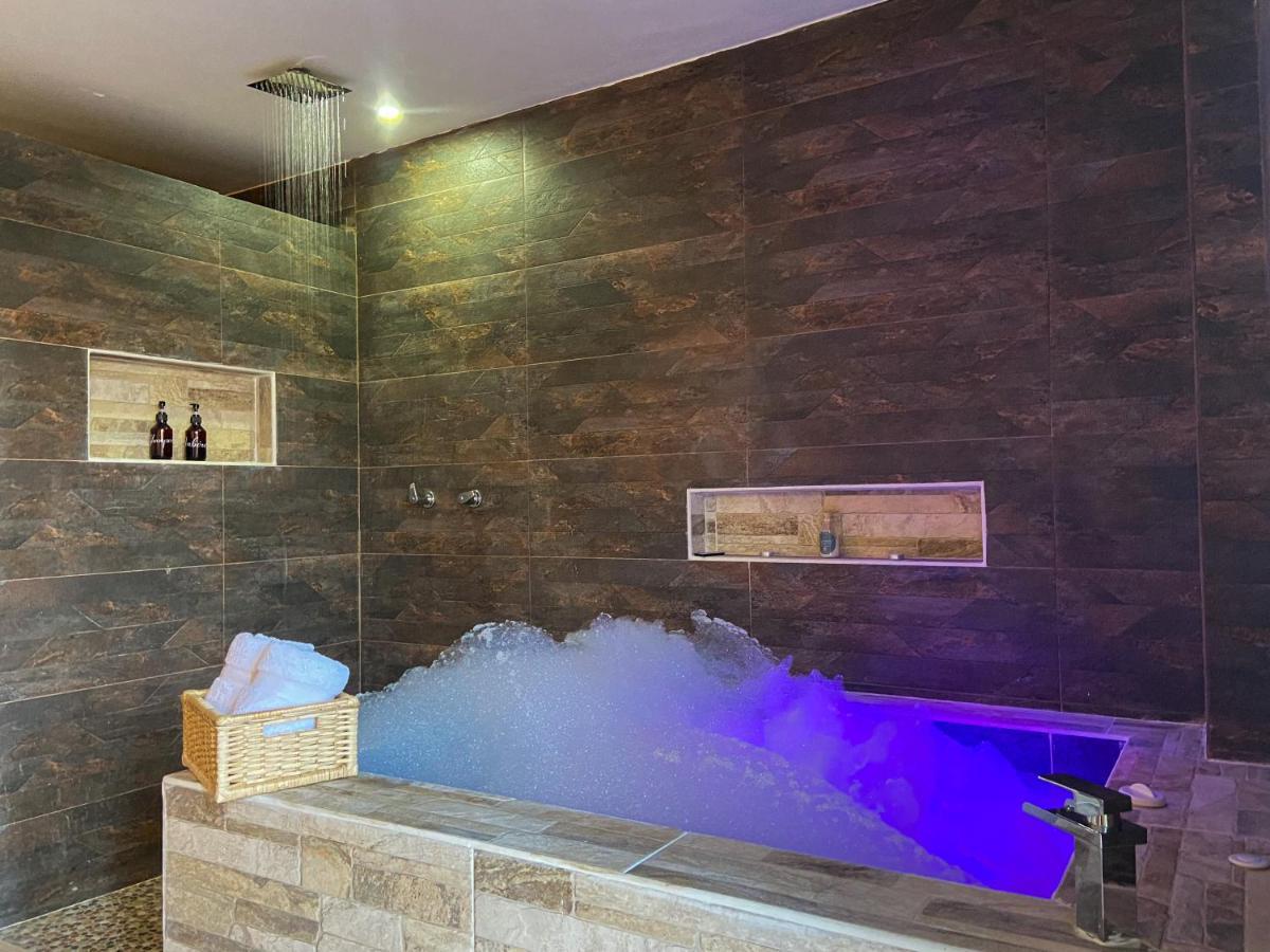 Cabanas Con Jacuzzi Y Chimenea - Casa Floral, Marinilla Exterior foto