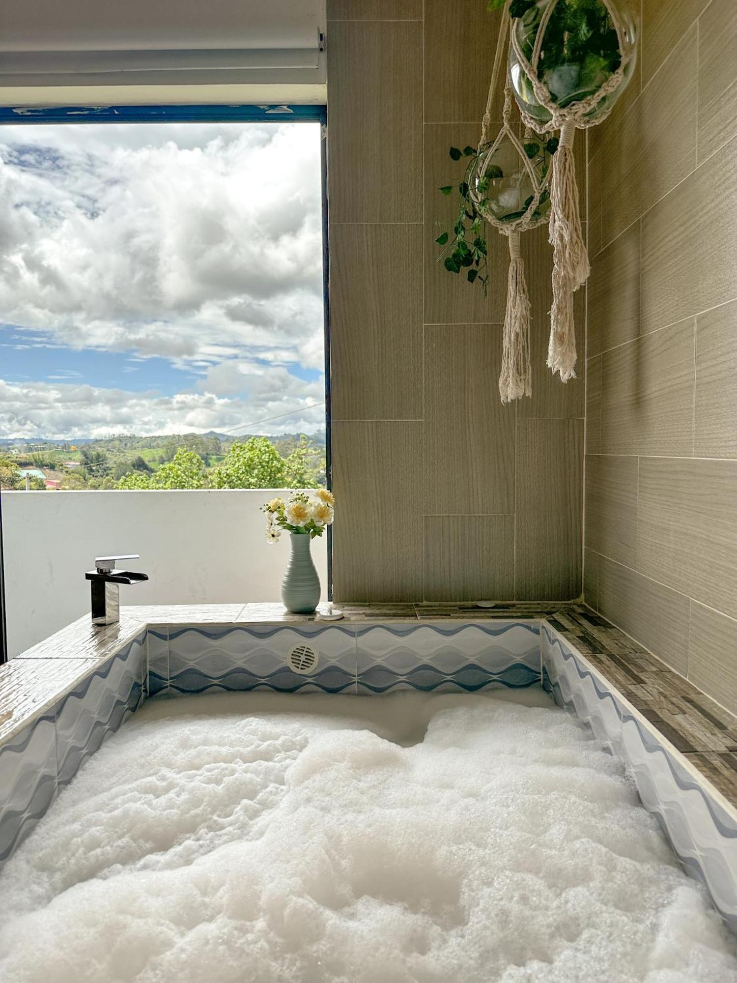 Cabanas Con Jacuzzi Y Chimenea - Casa Floral, Marinilla Exterior foto